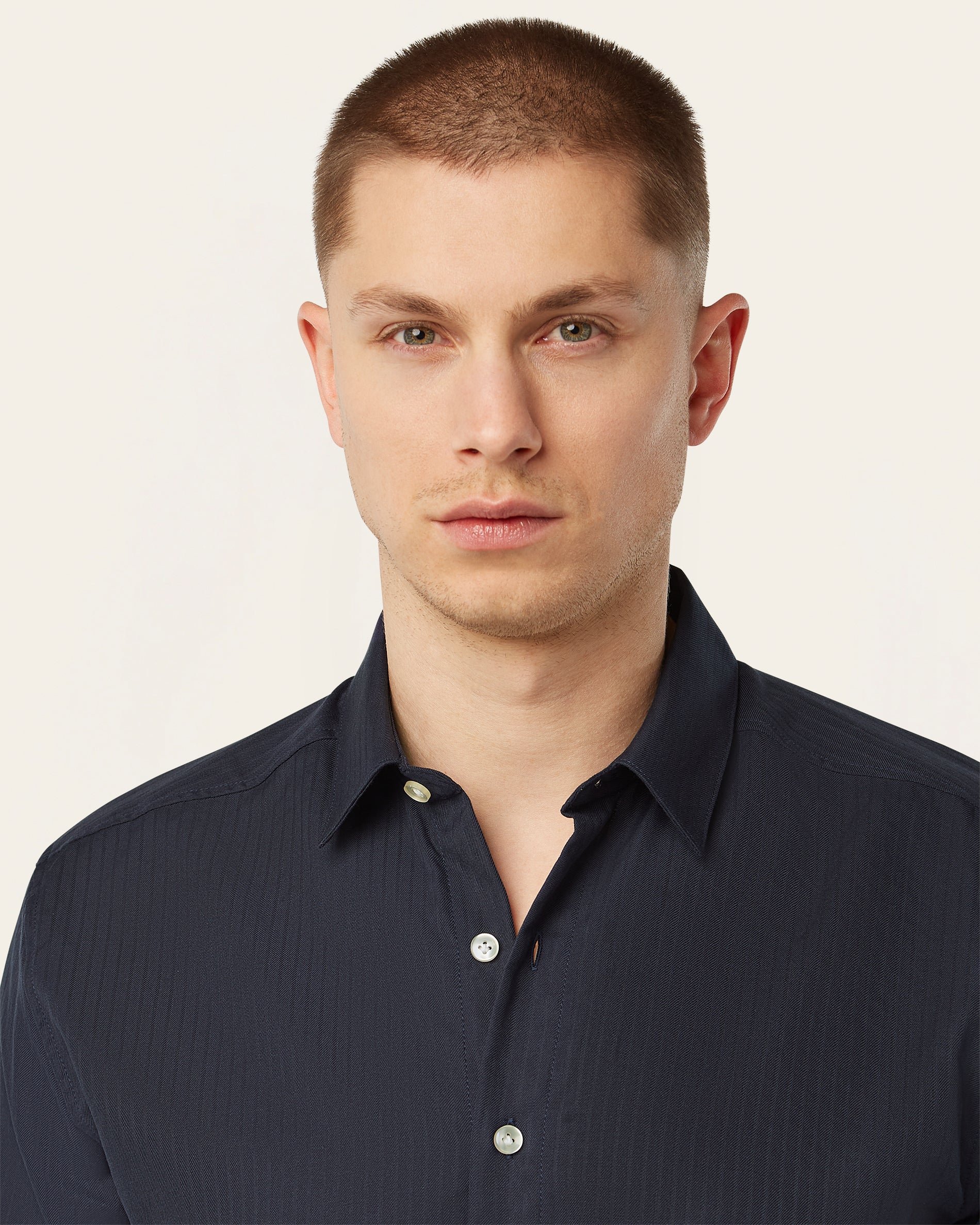Knitted & Twill shirt 2-pack bundle - Image 7